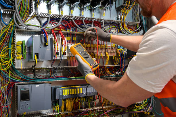Best Affordable Emergency Electrician  in Phillipsburg, KS